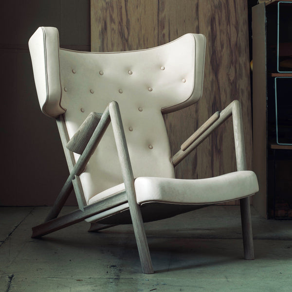 Grasshopper Chair - Oak Base with White Textile