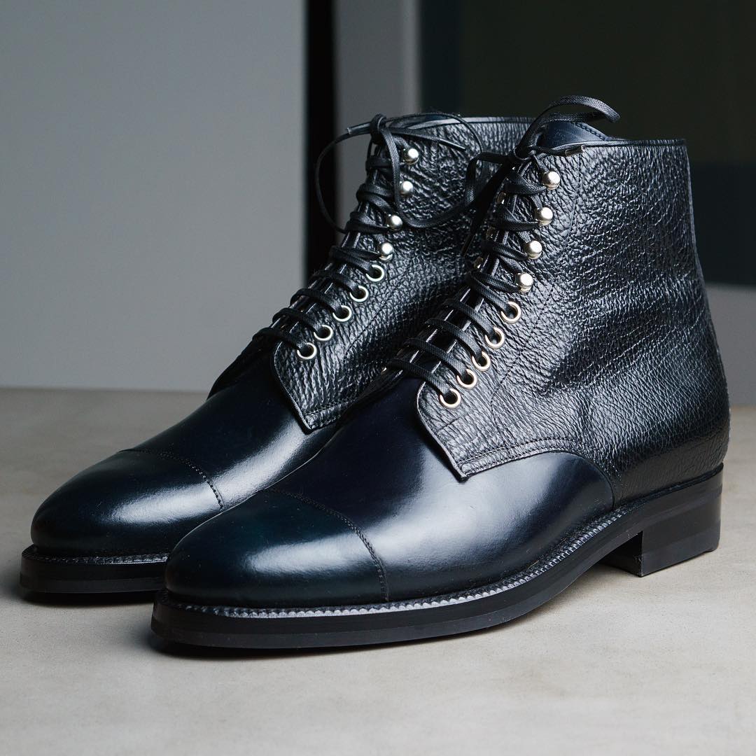 Style 3824 Mod. - Navy Cordovan / Black Shark
