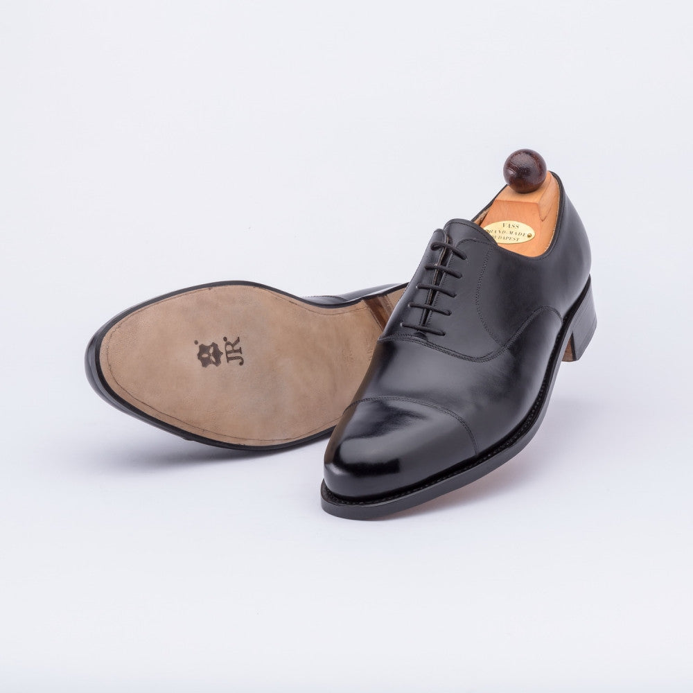 Vass Shoes Style 1052 - Black Calf - Sole View