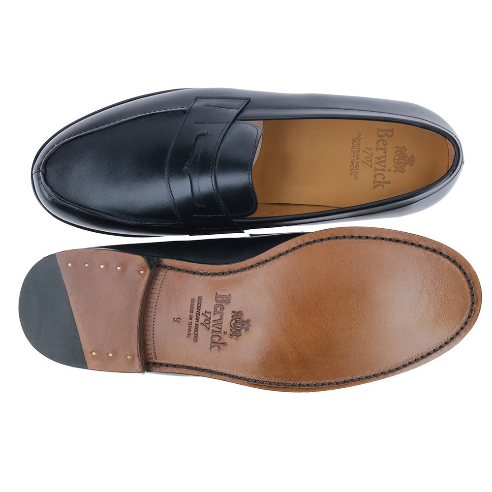 Style 4456 - Black Calf