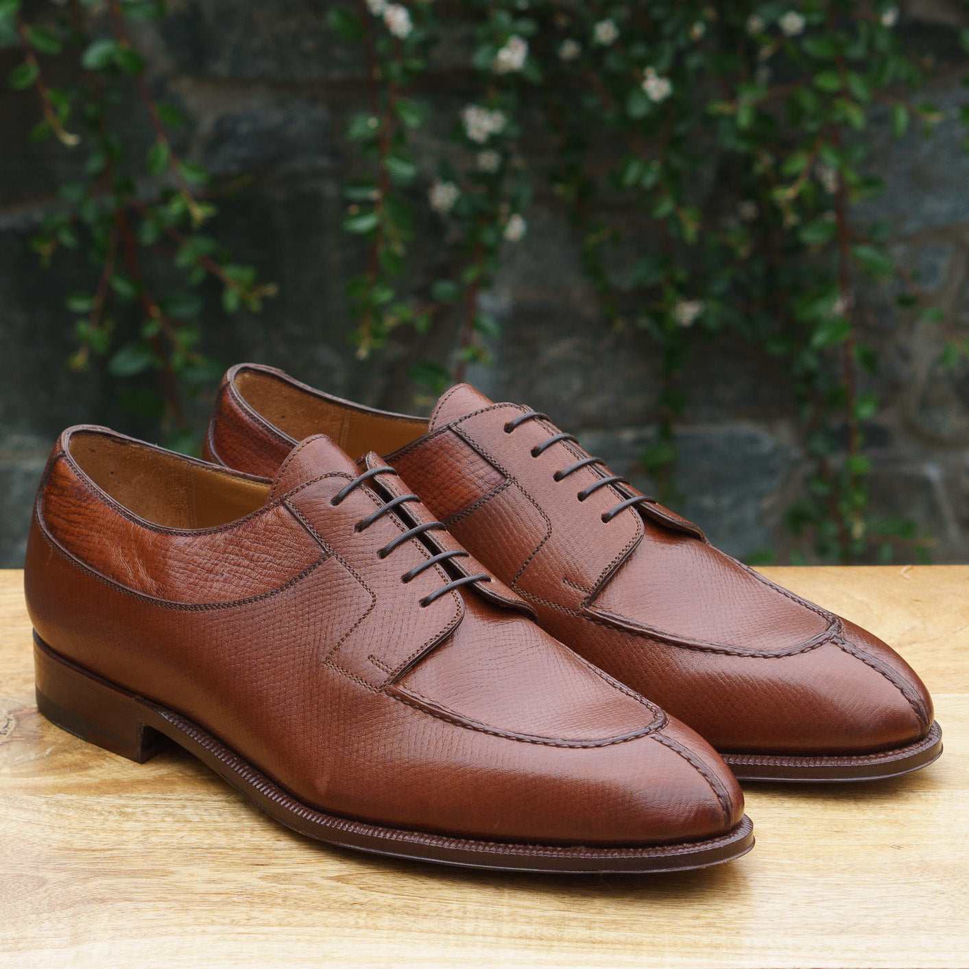 Style 2475 Mod. - Walnut Arlington Grain