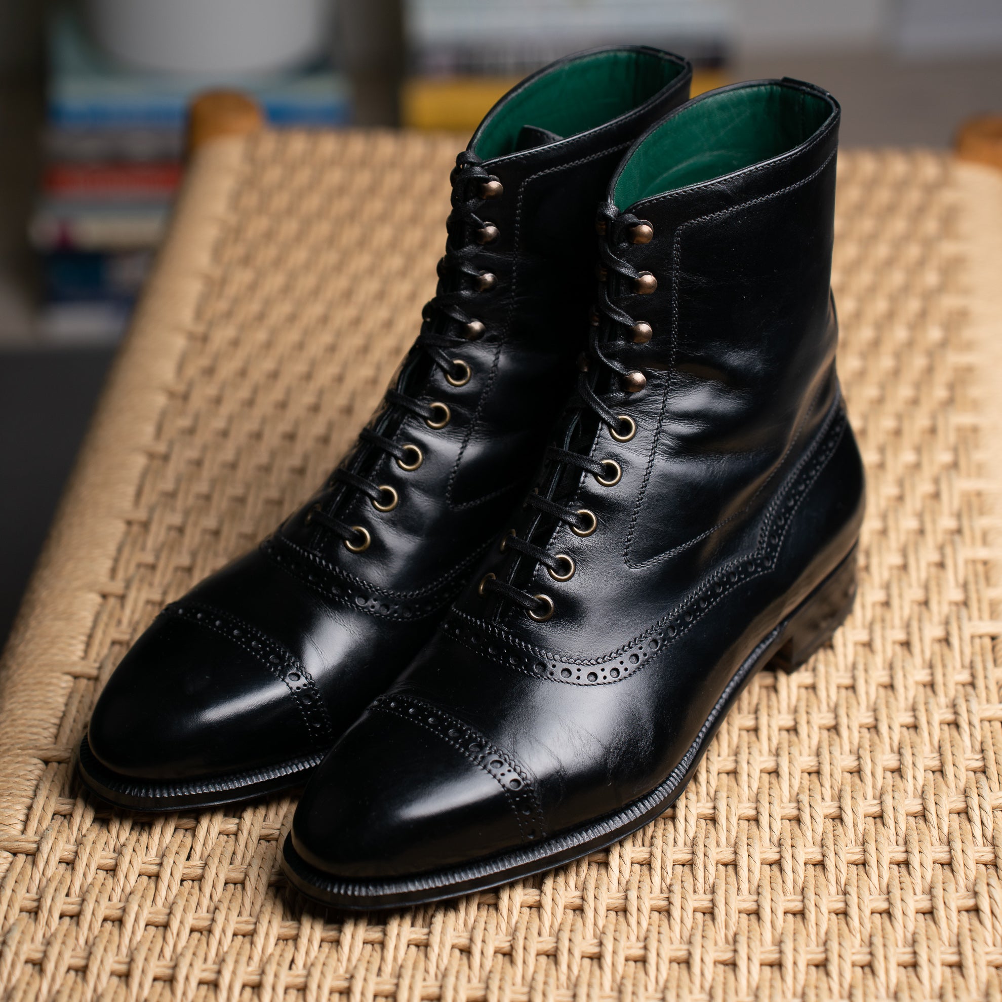 Style 4058 - Black Calf
