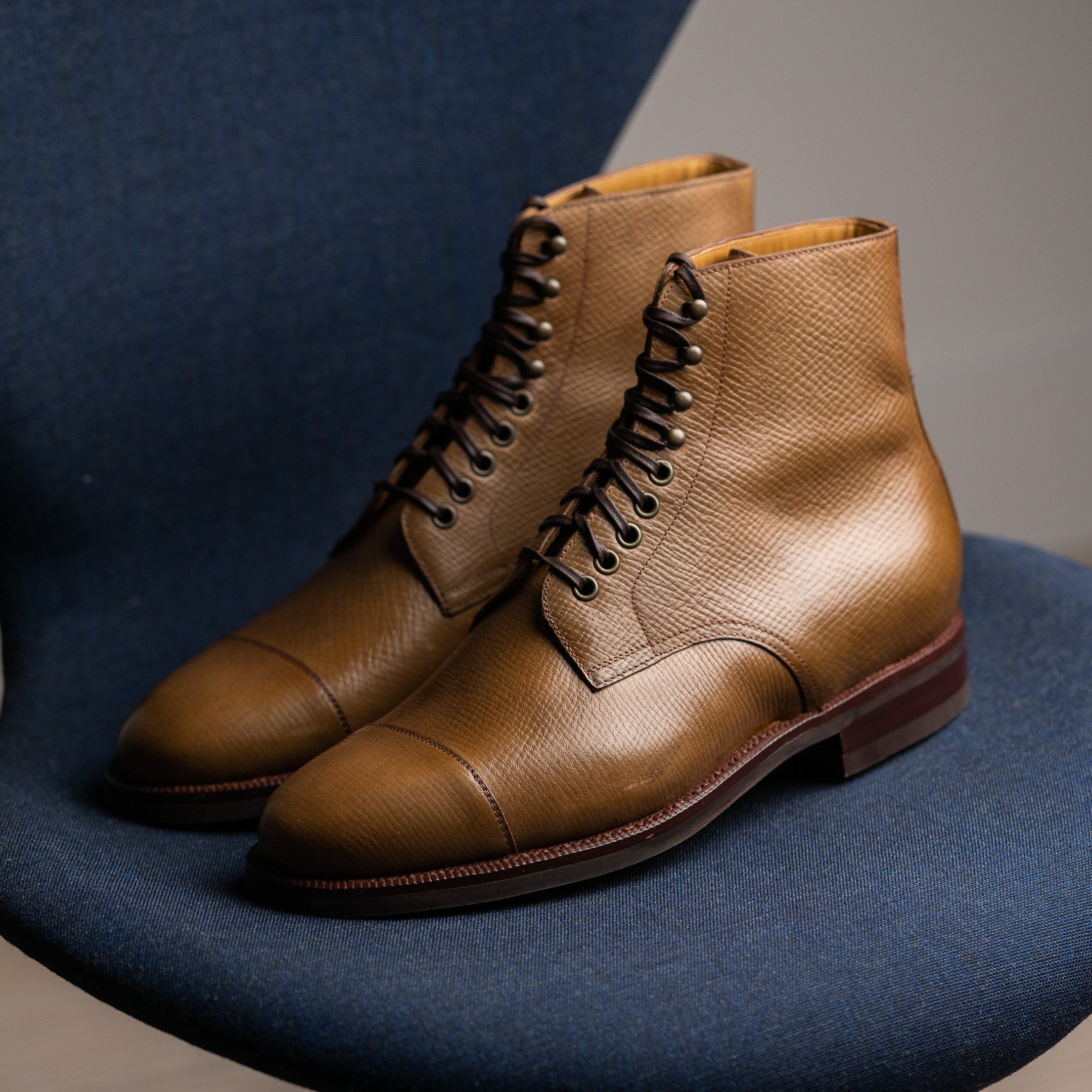 Style 3824 Mod. - Natural Arlington Grain
