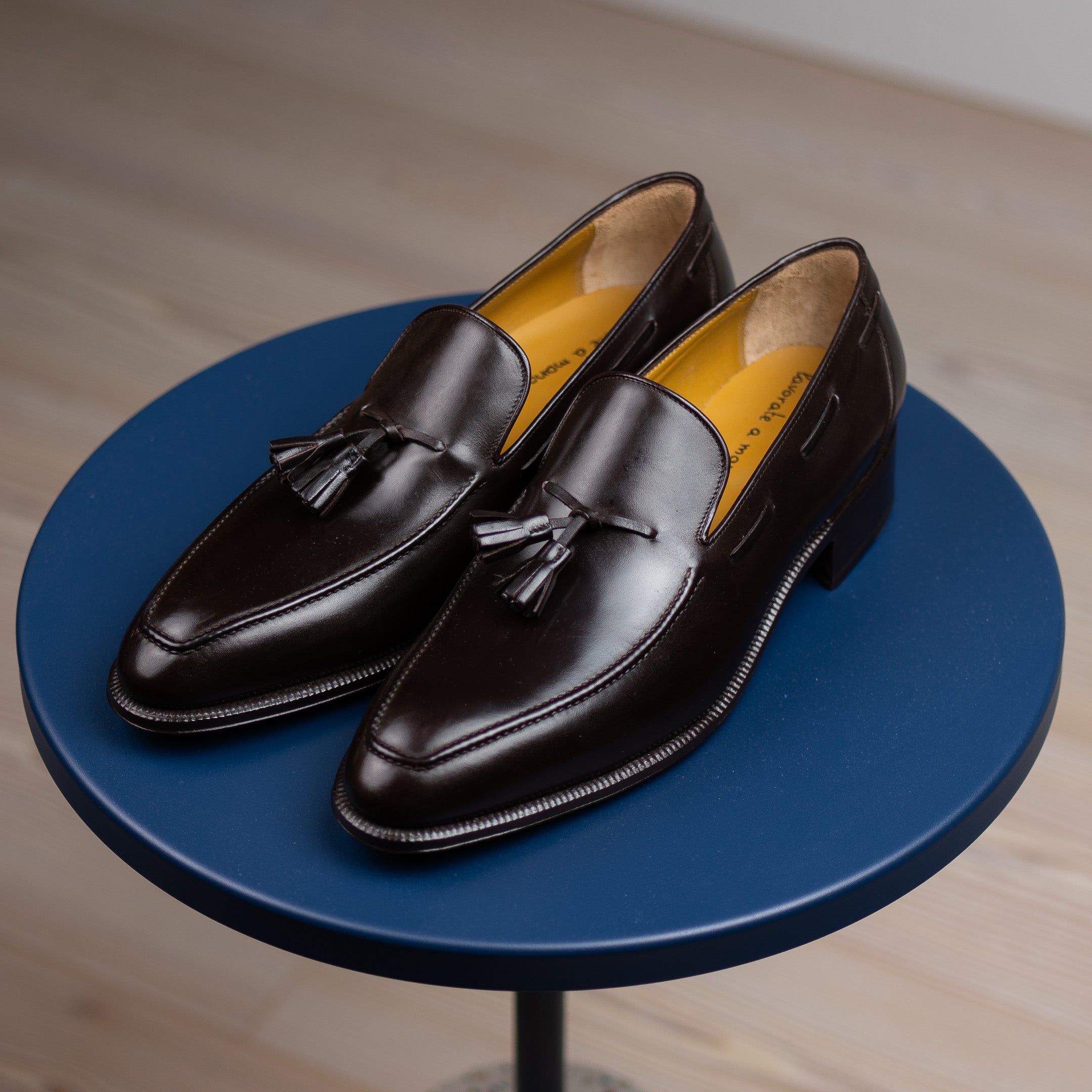 Style 2424 - Vitello Dark Meleze